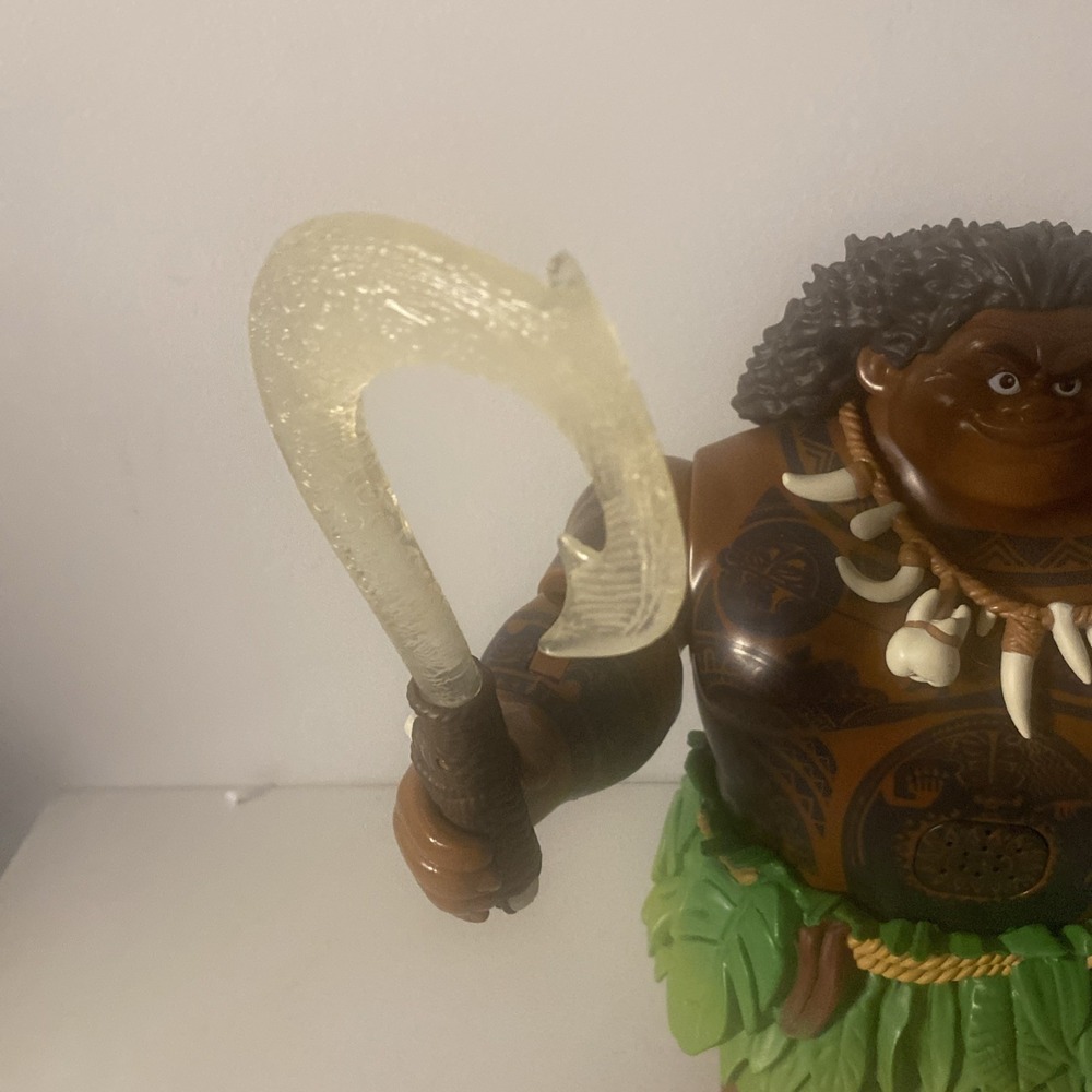 Disney Store Moana Maui Doll Talking Singing Fish Hook 12" - TESTED WORKING - Picture 5 of 16
